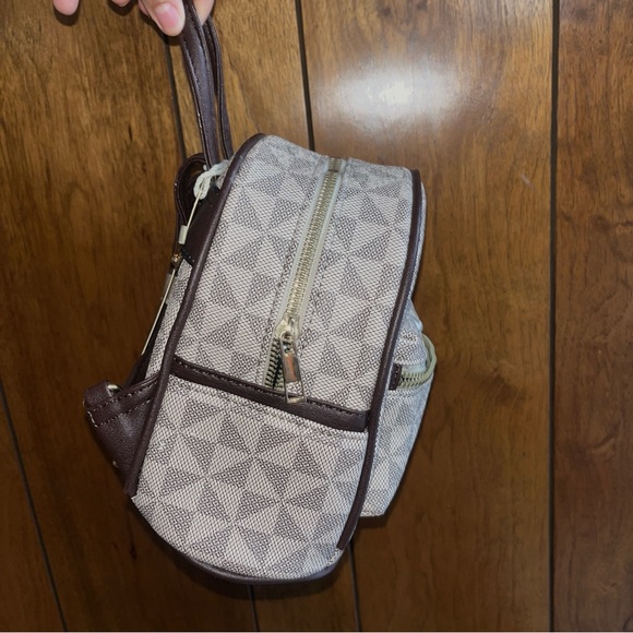 Geometric Patterned New Mini Backpack - Picture 3 of 8